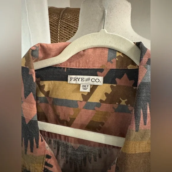 Frye & Co. men’s collared shirt top Aztec print big and tall - Picture 2 of 3